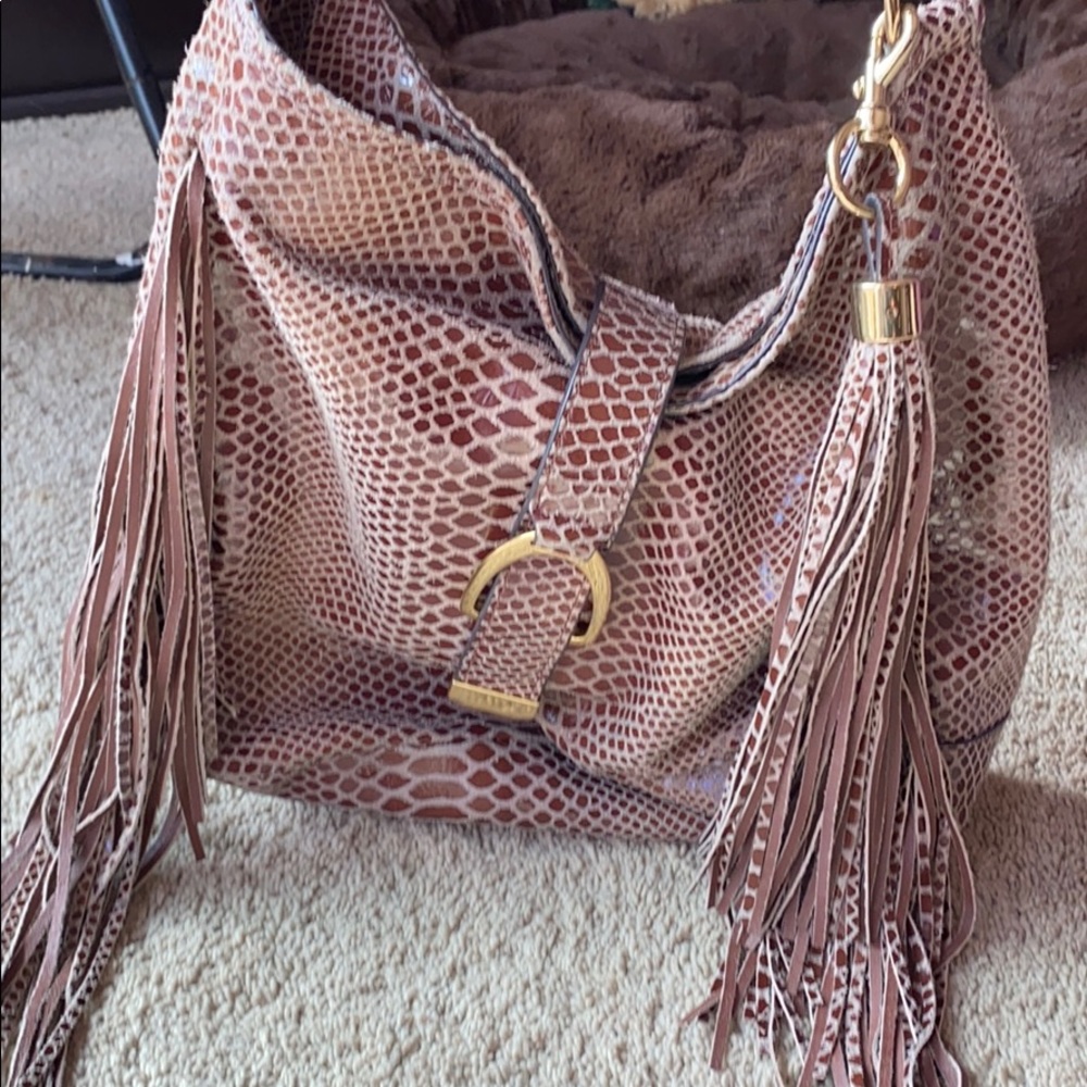 GILI leather purse